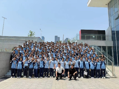 艺路同行 遇见未来——青岛国开第二中学沉浸式专业体验学习